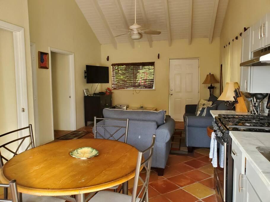 The Cottage At Villa Indigo Charlotte Amalie Zewnętrze zdjęcie